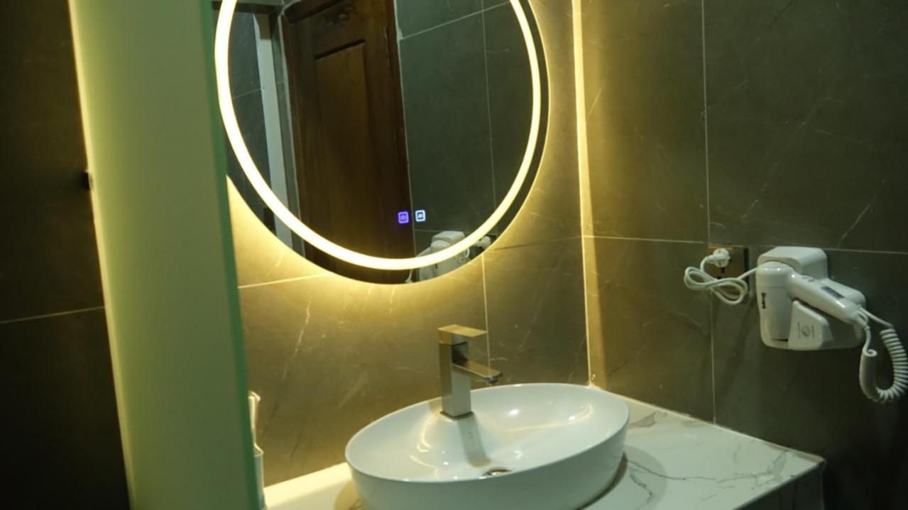 Sawadee Suorsdei Boutique Hotell Kampot Eksteriør bilde